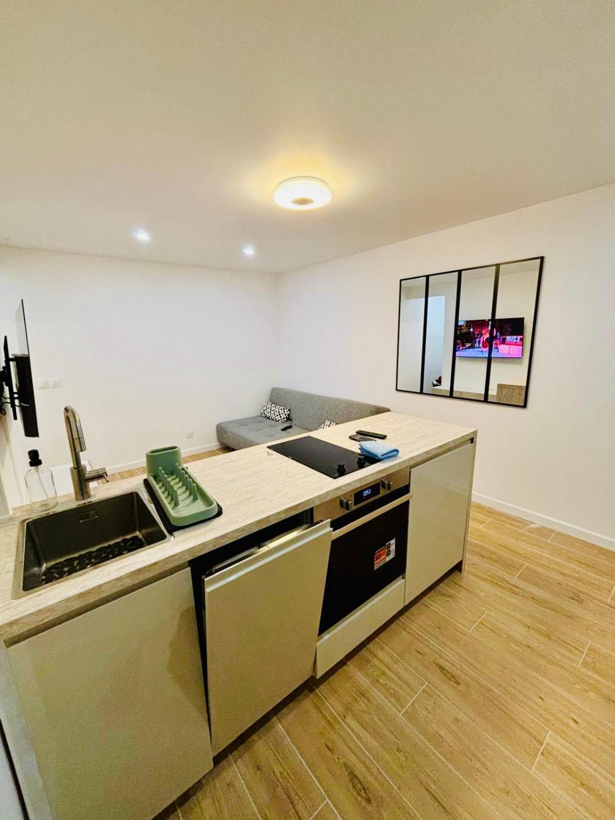 Joli Appartement Renove Incluant Parking A 10 Min De Paris Nanterre Zewnętrze zdjęcie