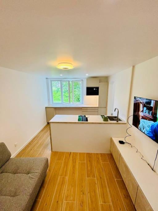 Joli Appartement Renove Incluant Parking A 10 Min De Paris Nanterre Zewnętrze zdjęcie